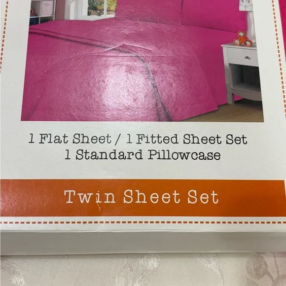 Twin Sheet Set Hot Pink - Picture 3 of 4